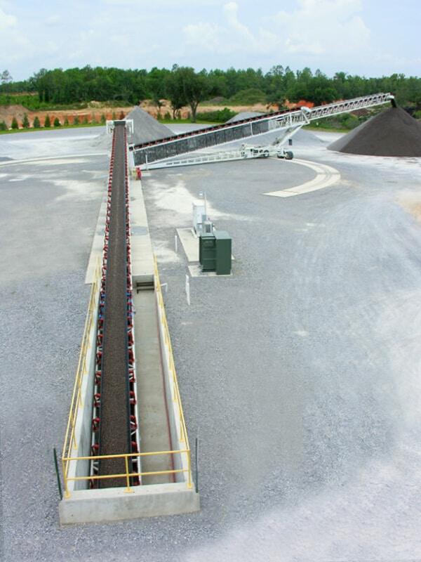 conrad-yelvington-telestacker-conveyor-by-superior-industries-2-1