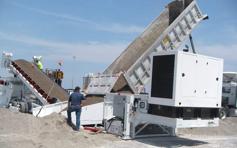 hubbard-construction-razertail-truck-unloader-by-superior-industries